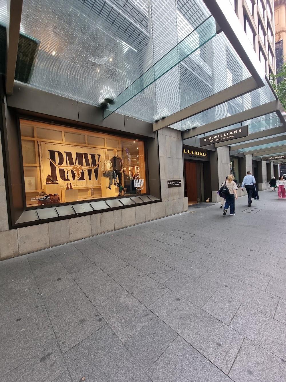R.M.Williams George Street
