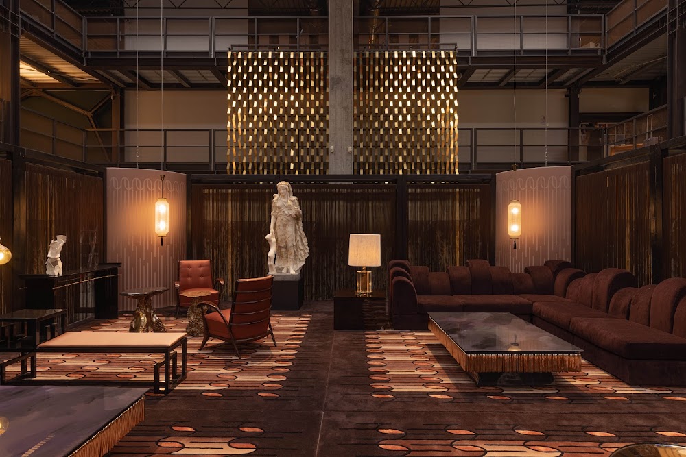 Nilufar Depot / Grand hotel