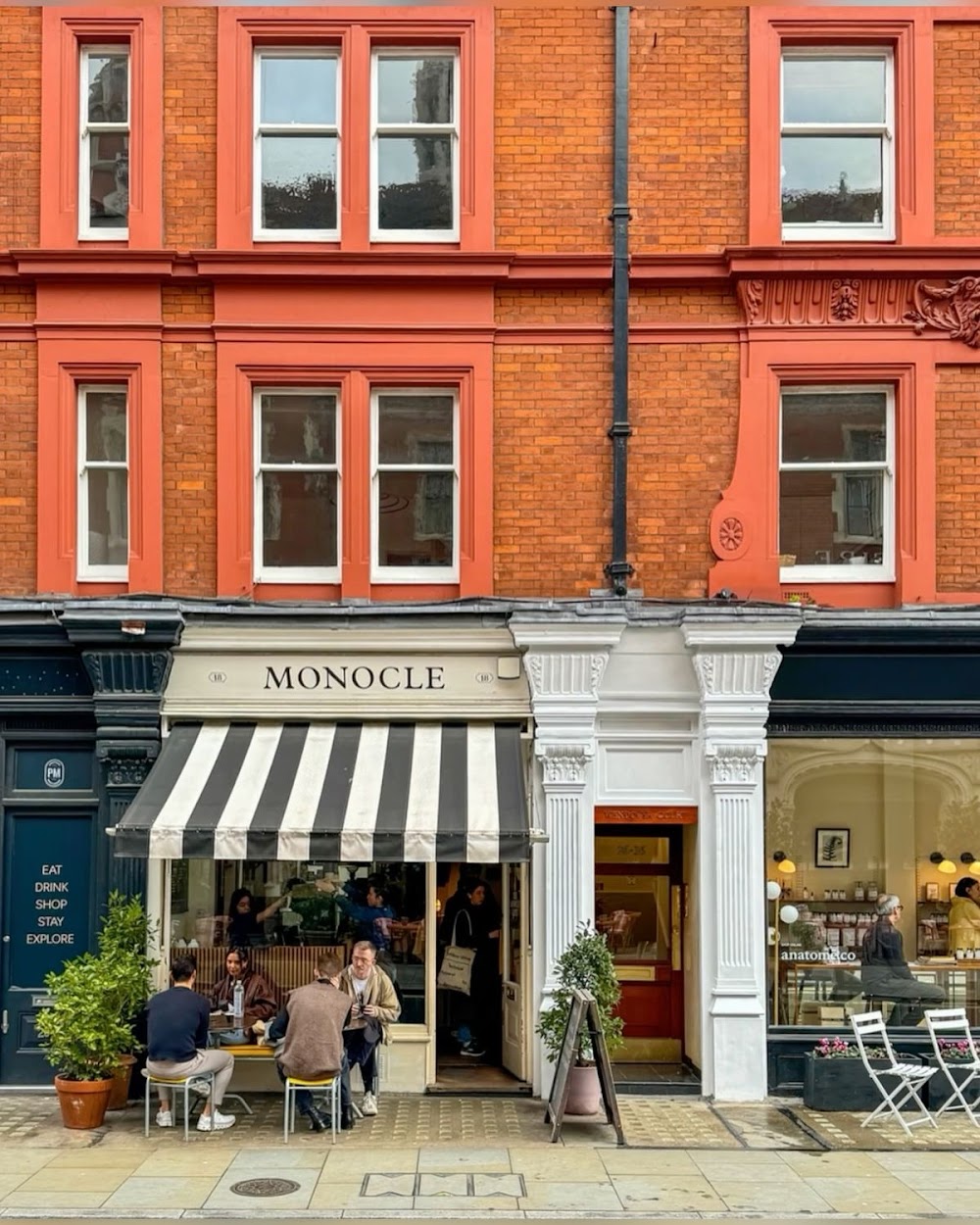 The Monocle Café