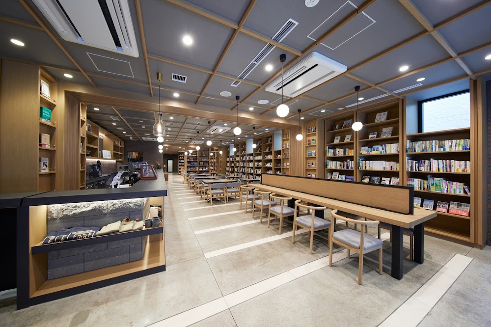 LAMP LIGHT BOOKS CAFE